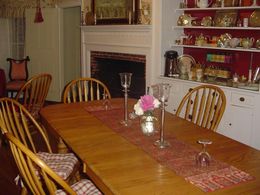 Candia Stephen Clay Homestead Bed And Breakfast الغرفة الصورة